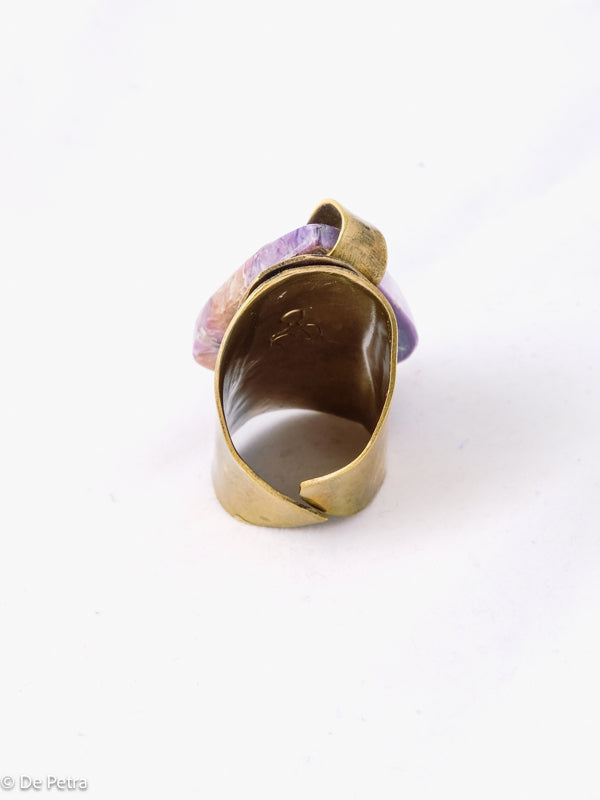 I am here feeling power, love and centered. Ring.