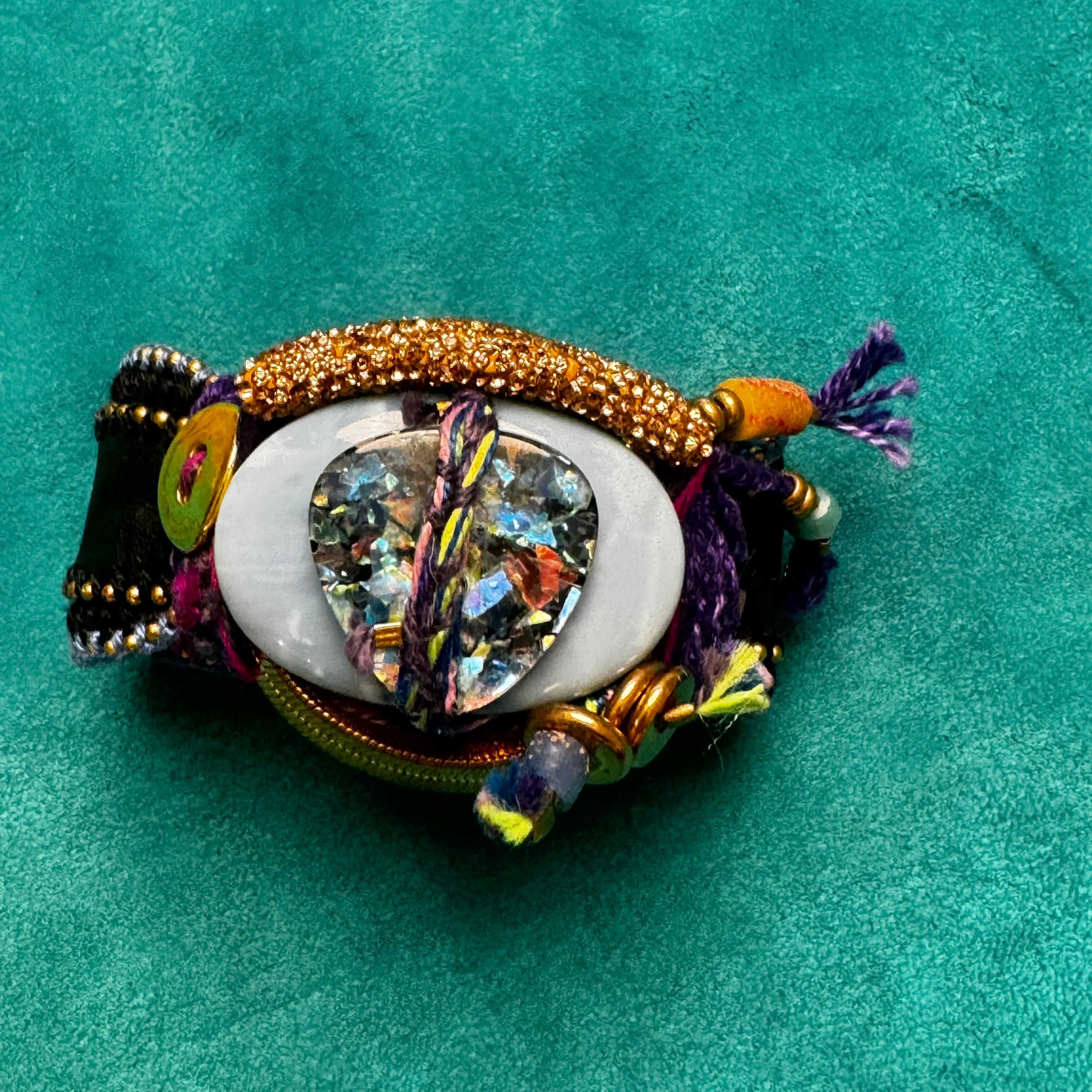 Iridescent Heart Mosaic Leather Bracelet — Handmade by Lorena Medinilla | De Petra