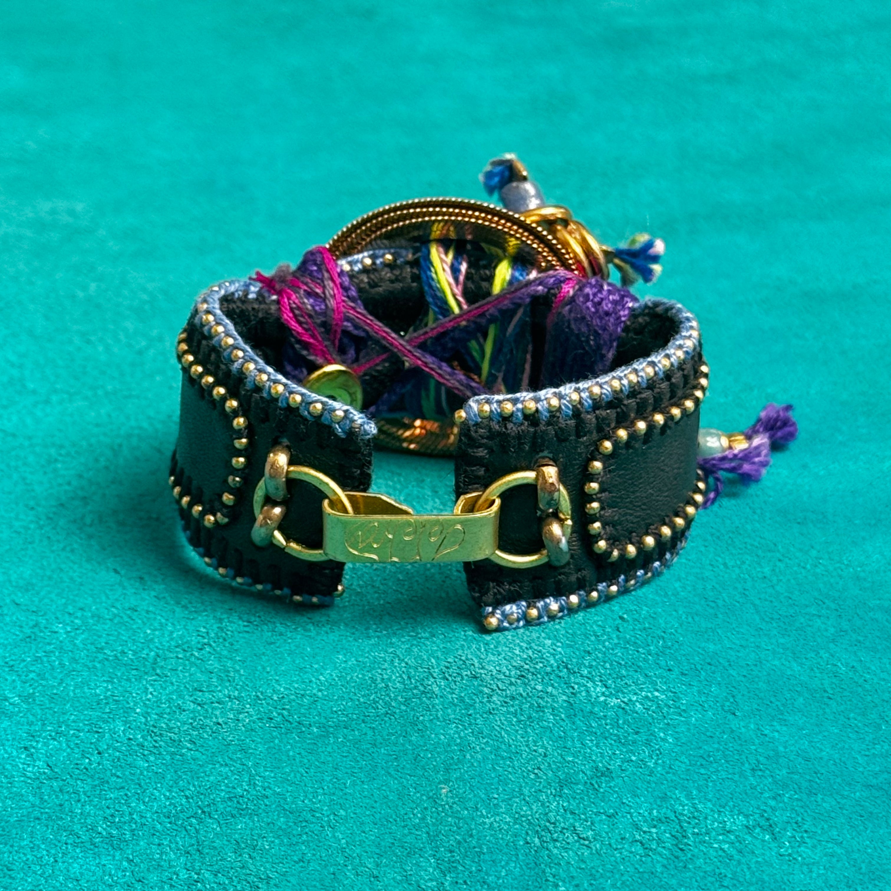 Iridescent Heart Mosaic Leather Bracelet — Handmade by Lorena Medinilla | De Petra