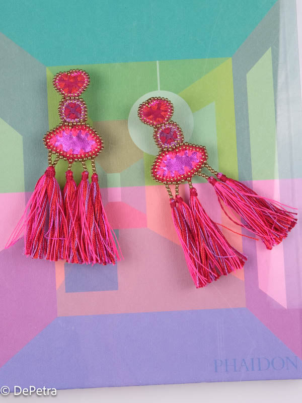 The burning love in my heart earrings with two variants.Preorder