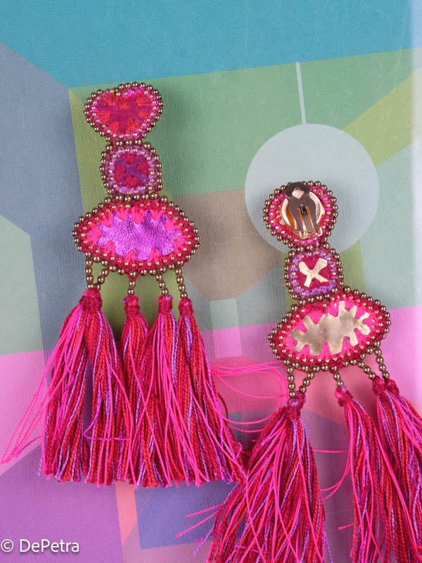 The burning love in my heart earrings with two variants.Preorder