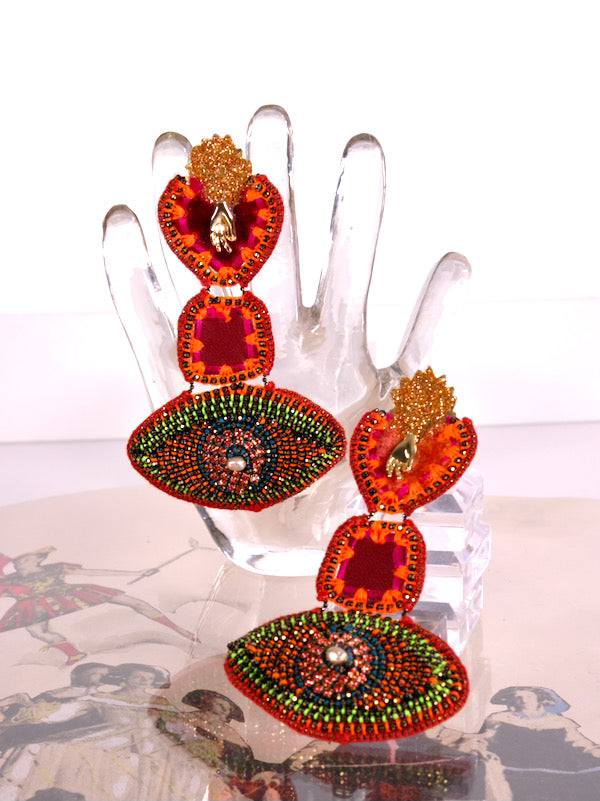 Hand made in Houston artistic jewelry, Lorena Medinilla have created for De Petra thsi one of a king earrings
